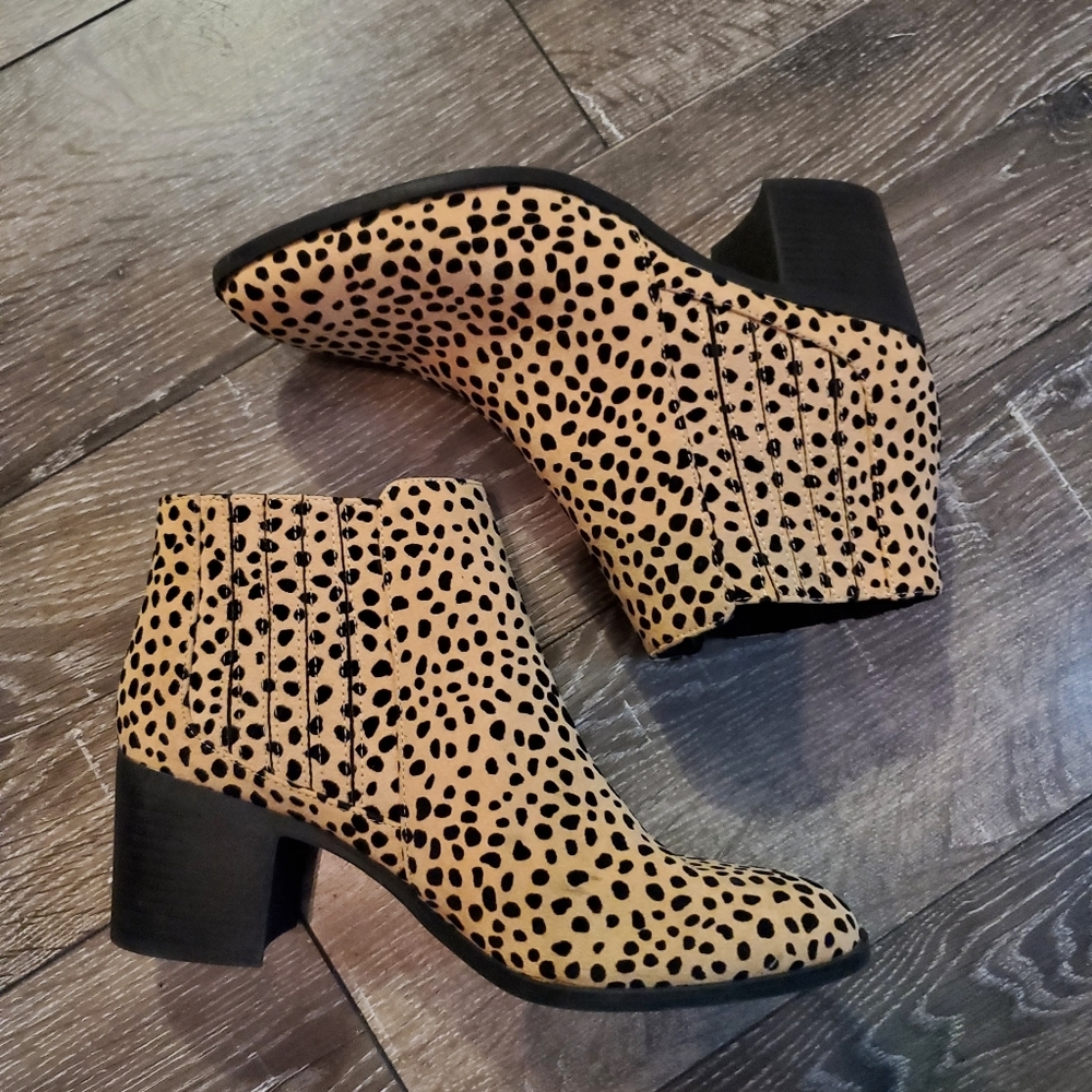 Qupid Leopard Print Ankle Booties 7.5